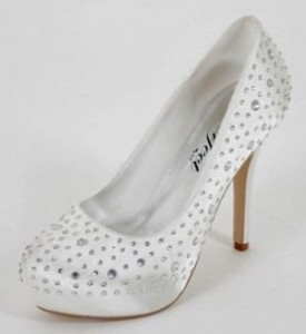Ivory sparkly stiletto shoes - the perfect prom shoes to go with your dress!