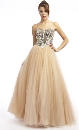 nude colour prom ball gown - a perfect princess look!